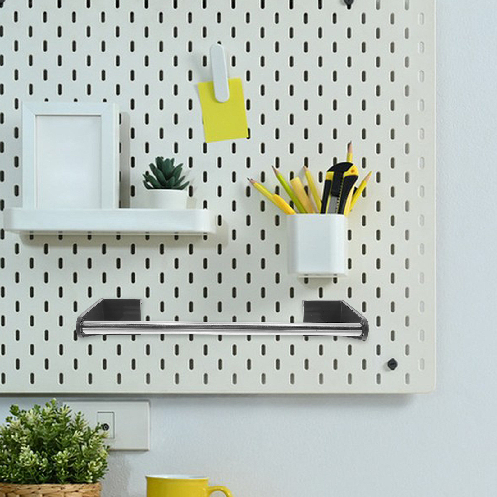 Wall-Mounted Pegboard Organize - Workshop Tools Storage recension och pris